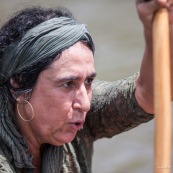 Course de pirogue en Guyane a Montsinery tonnegrande. P12 et P4 (12 places et 4 places). Organise par le club de canoe kayak et pirogue de Cayenne (ASPAG). Deguisements des equipages.