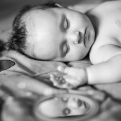 Bebe en train de dormir.