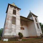 Eglise a Saul en Guyane. Village a l'interieur de la Guyane.  Eglise a deux clochers, classee.