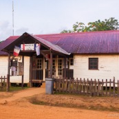 Mairie a Saul en Guyane. Village a l'interieur de la Guyane.