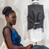 Theatre en Guyane. Compagnie de theatre guyanaise. Spectacle. Deguisement. Compagnie Barjots et Sur les Rives.