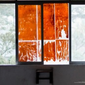 Usine en Chine. Fenetre. Graphisme.